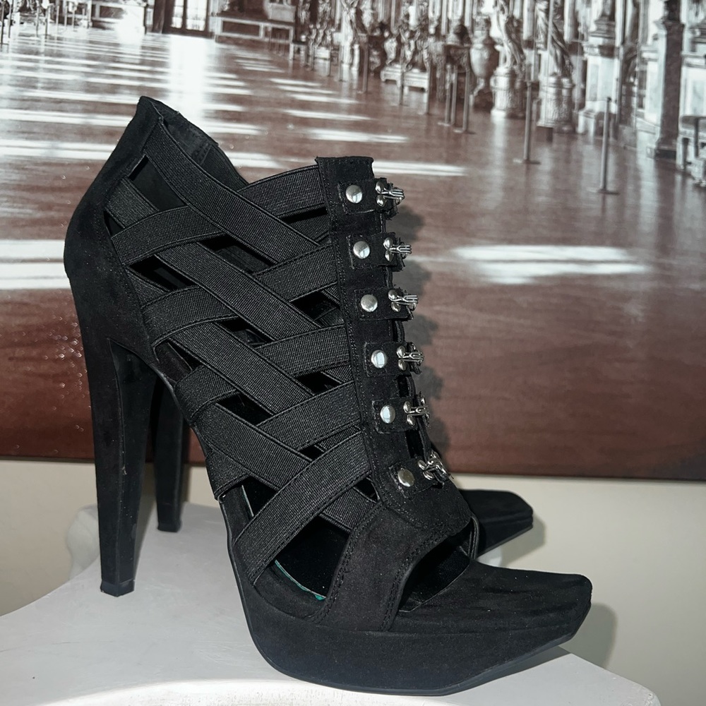 Jessica Simpson Satino Black Platform Heel